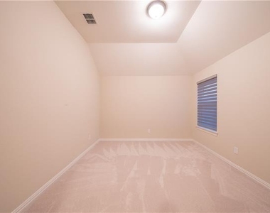 879 Grassy Shore Court - Photo Thumbnail 28