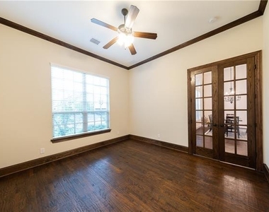 879 Grassy Shore Court - Photo Thumbnail 6