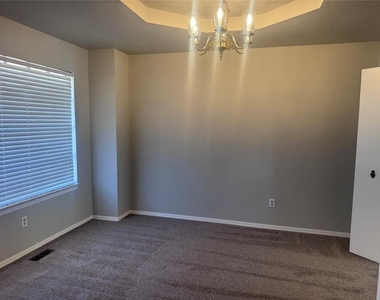 12216 Sylvester Drive - Photo Thumbnail 3