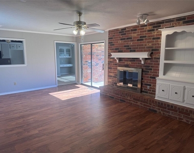 12216 Sylvester Drive - Photo Thumbnail 2