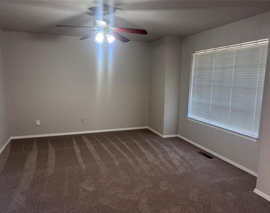 12216 Sylvester Drive - Photo Thumbnail 9