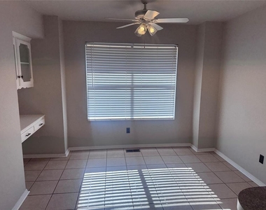 12216 Sylvester Drive - Photo Thumbnail 7