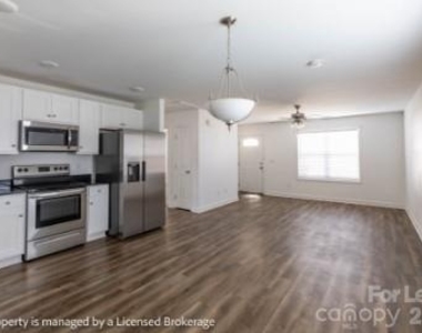 100 Henson Street - Photo Thumbnail 6