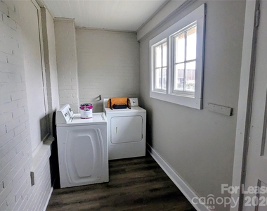 936 W Front Street - Photo Thumbnail 12