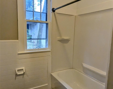 936 W Front Street - Photo Thumbnail 10