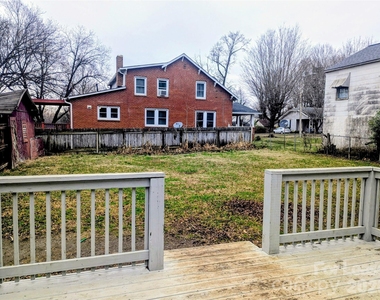 936 W Front Street - Photo Thumbnail 13
