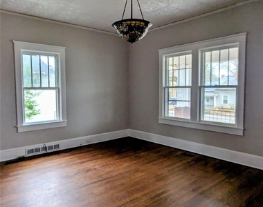 936 W Front Street - Photo Thumbnail 2