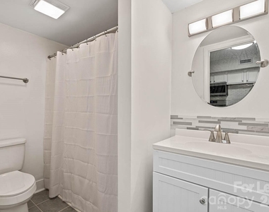 604 E Iredell Avenue - Photo Thumbnail 11