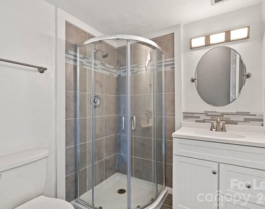 604 E Iredell Avenue - Photo Thumbnail 6