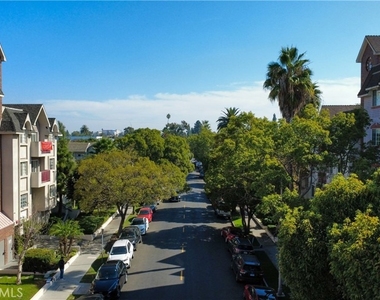 1246 W 30th Street - Photo Thumbnail 18