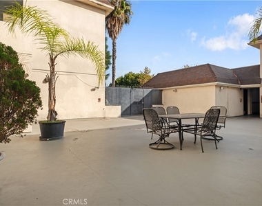 1246 W 30th Street - Photo Thumbnail 22