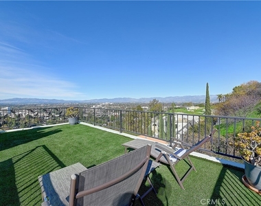 3952 Oakfield Drive - Photo Thumbnail 8