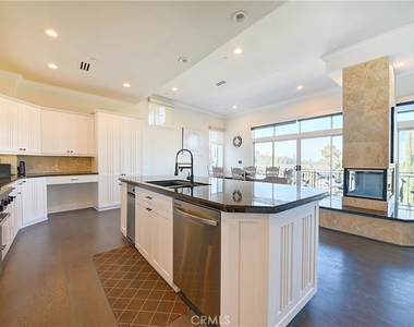 3952 Oakfield Drive - Photo Thumbnail 13