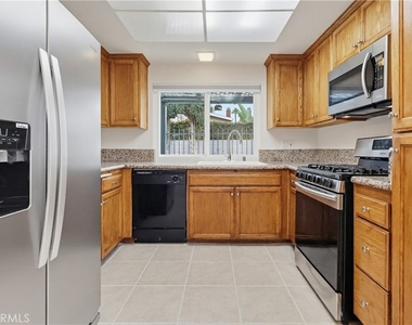 18102 Hatteras - Photo Thumbnail 17