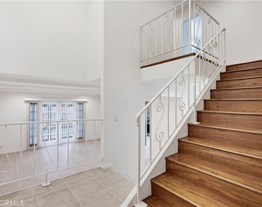18102 Hatteras - Photo Thumbnail 4