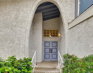 18102 Hatteras - Photo Thumbnail 2