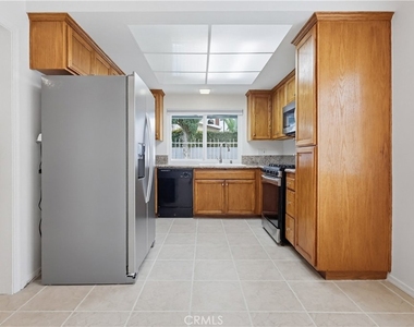 18102 Hatteras - Photo Thumbnail 13