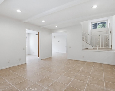 18102 Hatteras - Photo Thumbnail 21