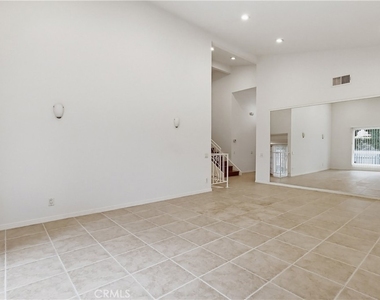 18102 Hatteras - Photo Thumbnail 9
