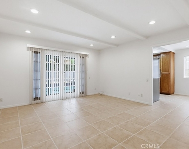 18102 Hatteras - Photo Thumbnail 20