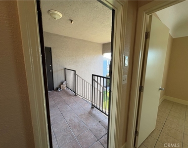 1156 E 17th - Photo Thumbnail 16