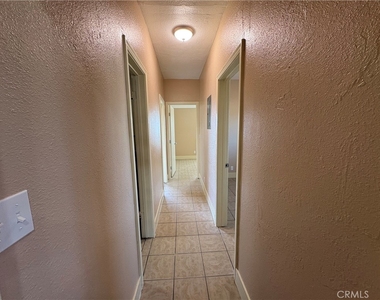 1156 E 17th - Photo Thumbnail 11