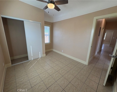 1156 E 17th - Photo Thumbnail 14