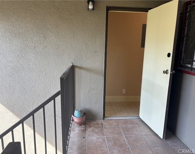 1156 E 17th - Photo Thumbnail 18
