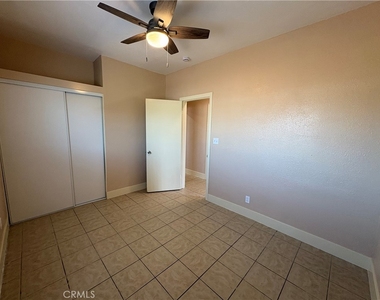 1156 E 17th - Photo Thumbnail 12