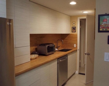 411 Windjammer Cir - Photo Thumbnail 11