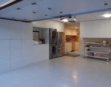 411 Windjammer Cir - Photo Thumbnail 12