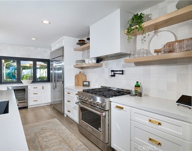 2140 Mountain Vista - Photo Thumbnail 9