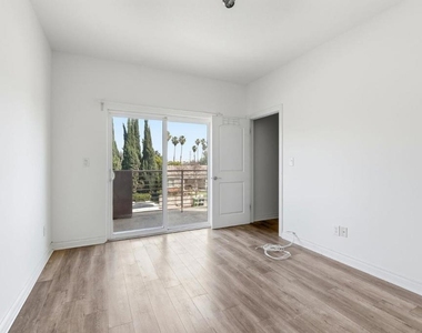 6016 Fair Avenue - Photo Thumbnail 10