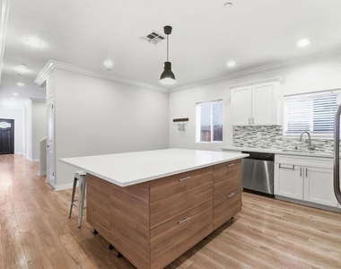 6016 Fair Avenue - Photo Thumbnail 7
