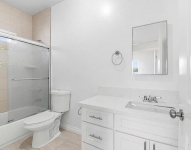 6016 Fair Avenue - Photo Thumbnail 13