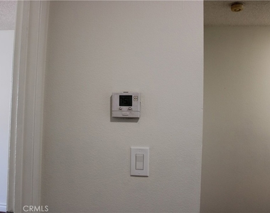 260 E Beverly Boulevard - Photo Thumbnail 12