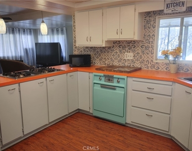 13645 5th Street - Photo Thumbnail 7