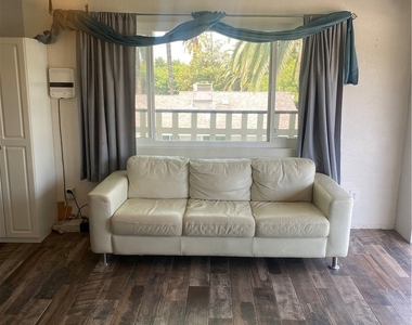 808 Orchard Drive - Photo Thumbnail 6
