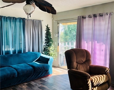 808 Orchard Drive - Photo Thumbnail 2