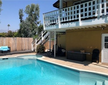 808 Orchard Drive - Photo Thumbnail 7