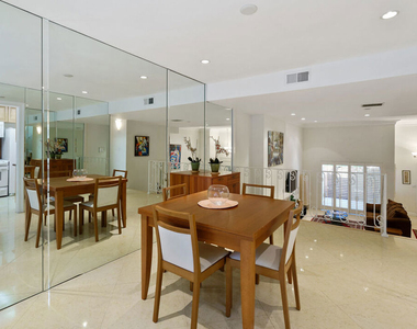 1131 Alta Loma Road - Photo Thumbnail 8