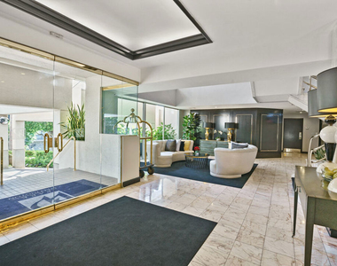 1131 Alta Loma Road - Photo Thumbnail 27