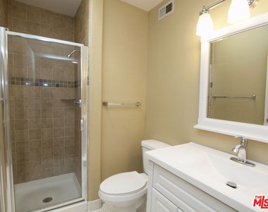 10627 Moorpark Street - Photo Thumbnail 13