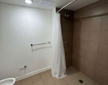 1039 E 28th Street - Photo Thumbnail 11