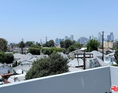 1039 E 28th Street - Photo Thumbnail 1
