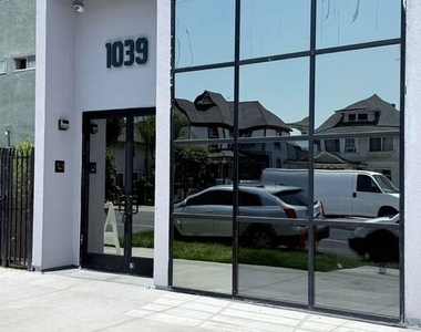 1039 E 28th Street - Photo Thumbnail 6