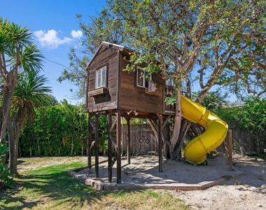 7038 Dume Drive - Photo Thumbnail 40