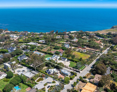7038 Dume Drive - Photo Thumbnail 47