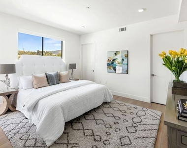 3651 Regal Place - Photo Thumbnail 6