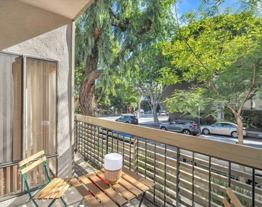 2909 Arizona Avenue - Photo Thumbnail 7